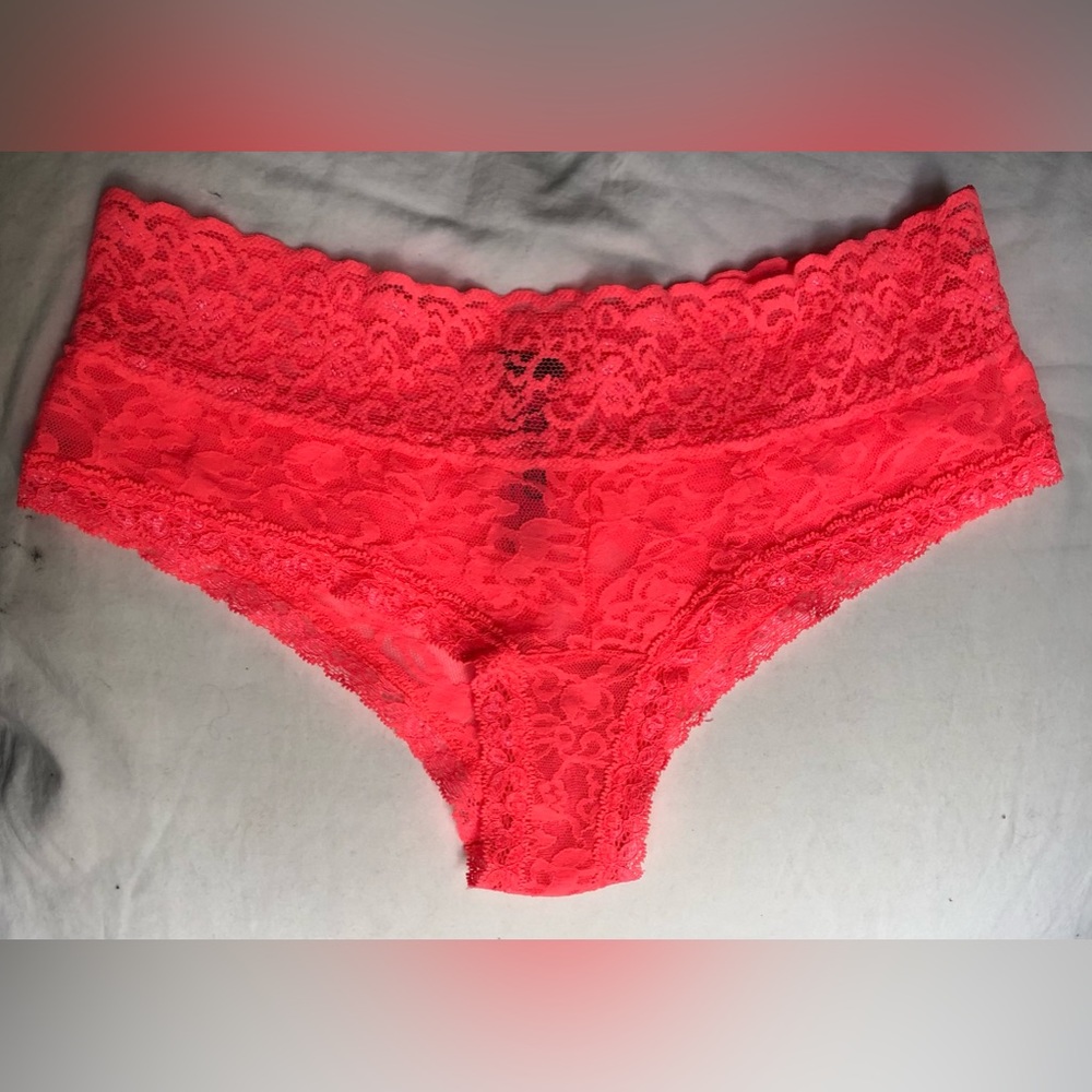 Victoria’s Secret The Lacie Cheeckine